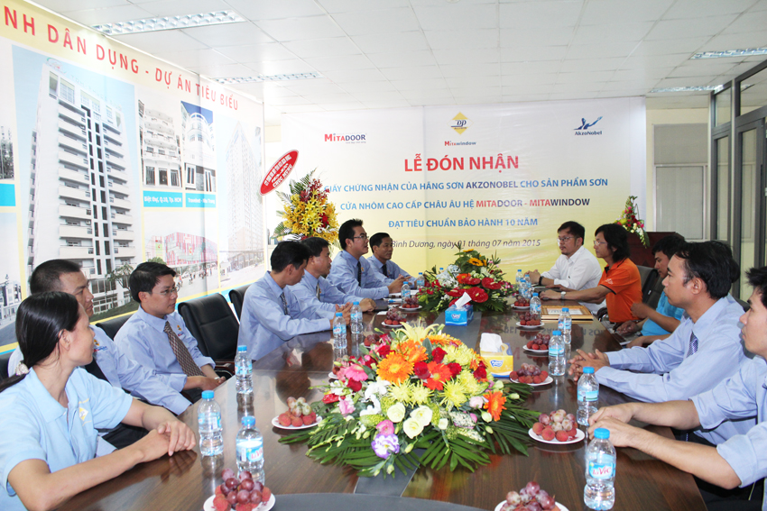 Akzonobel chung nhan mitadoor